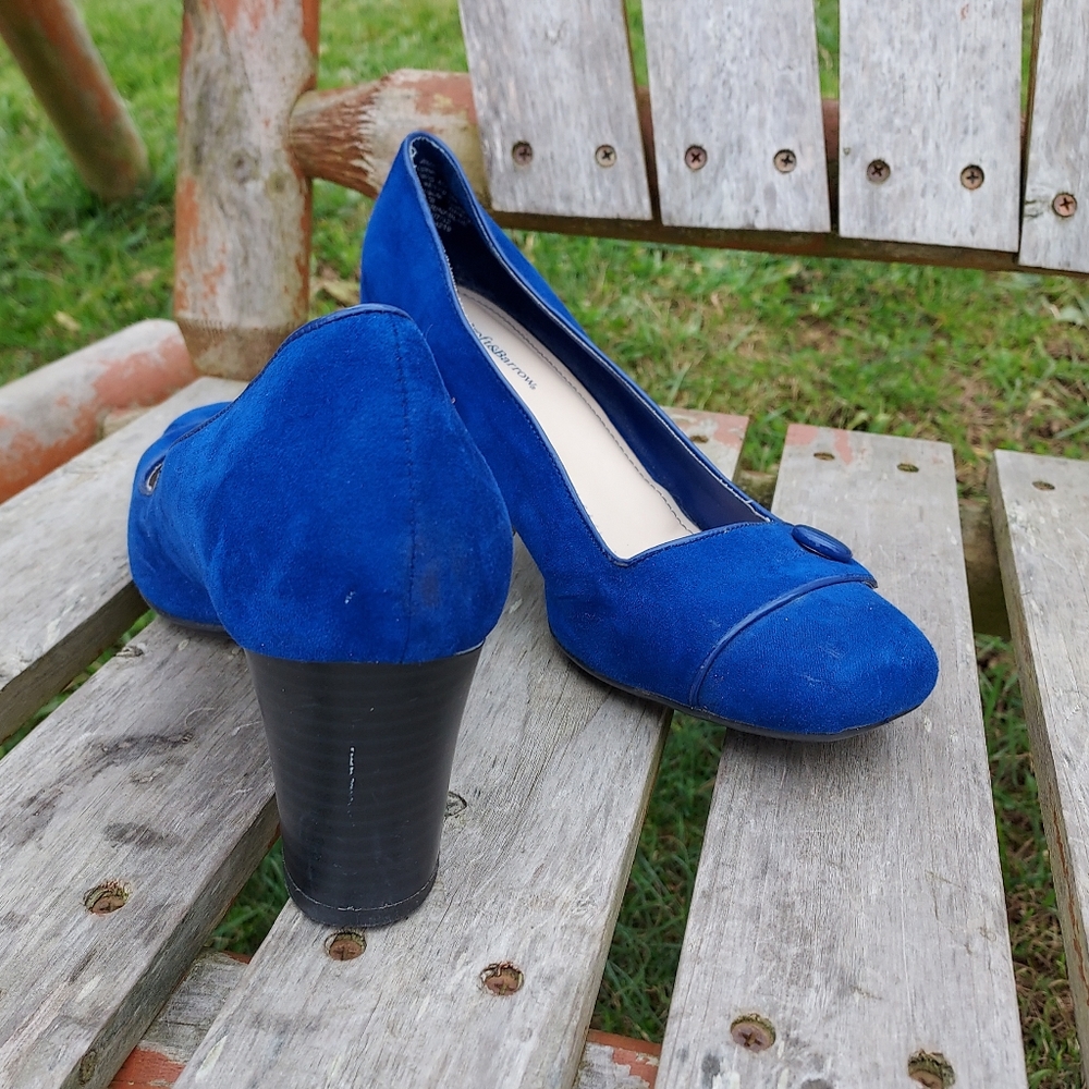 Croft & Barrow Women's Square Toe Blue Heels. - Picture 5 of 10